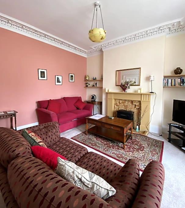 St John'S Flat Spacious Accomodation Dalry  Exterior foto