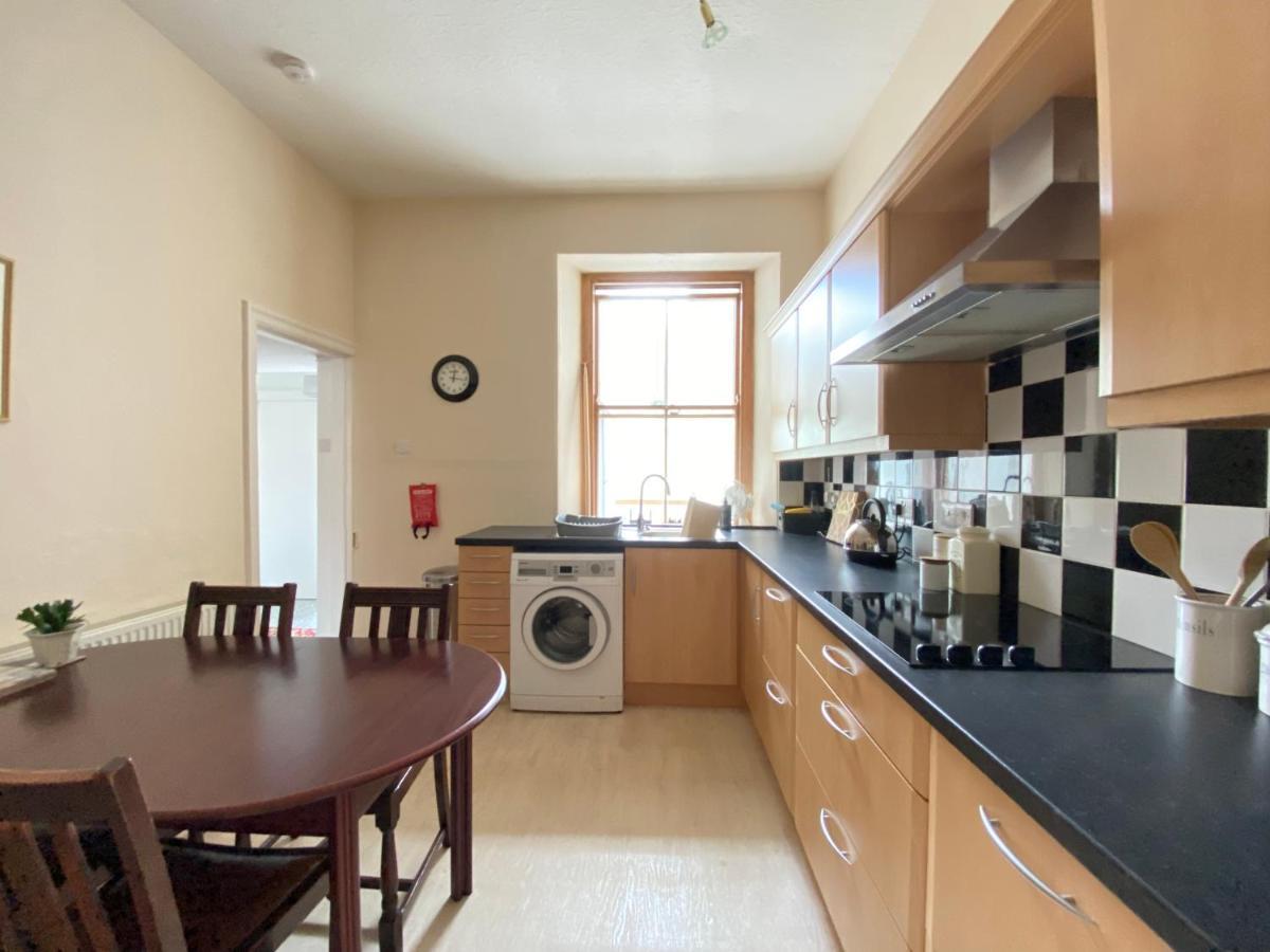 St John'S Flat Spacious Accomodation Dalry  Exterior foto